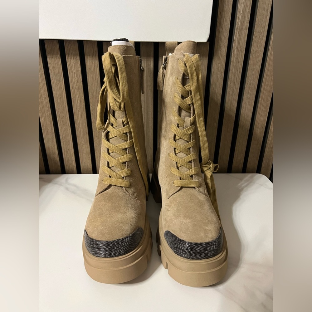 Women’s Br*nello ankle leather suede shoes size 9